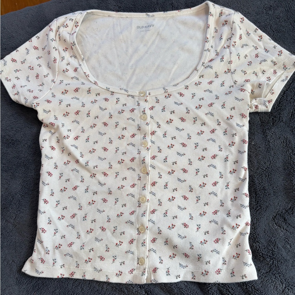 Old Navy White Floral Button-Up Blouse